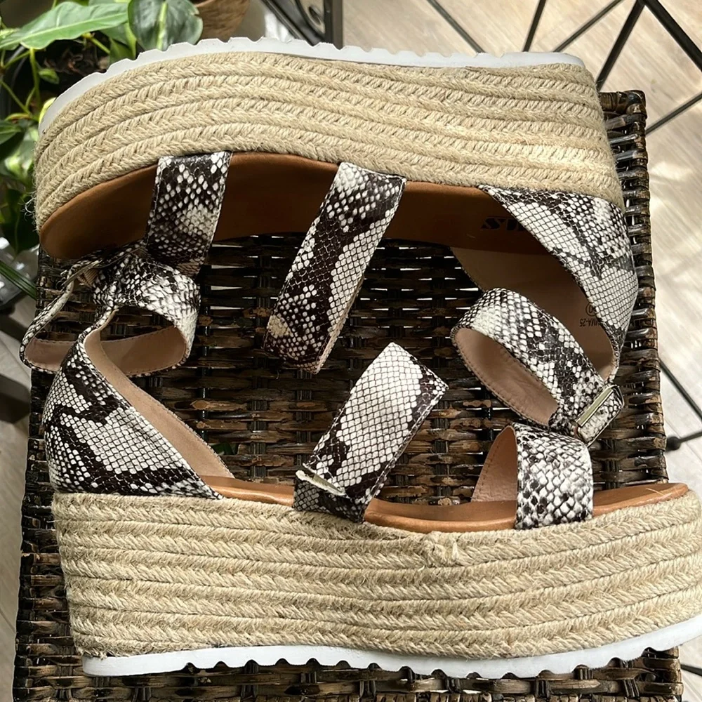 AMS faux snake skin espadrille wedge women’s‎ size 10